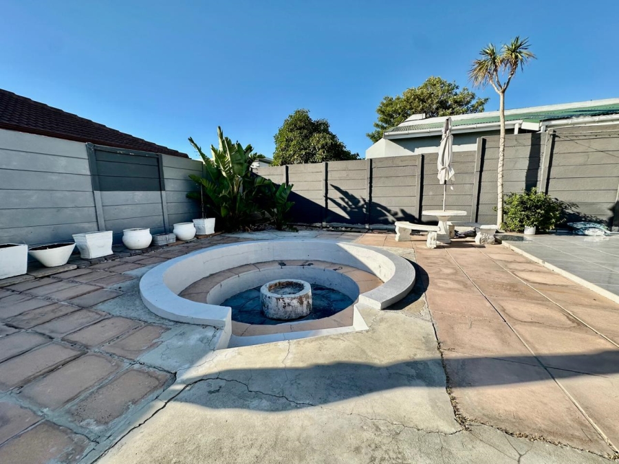 5 Bedroom Property for Sale in Rouxville Western Cape